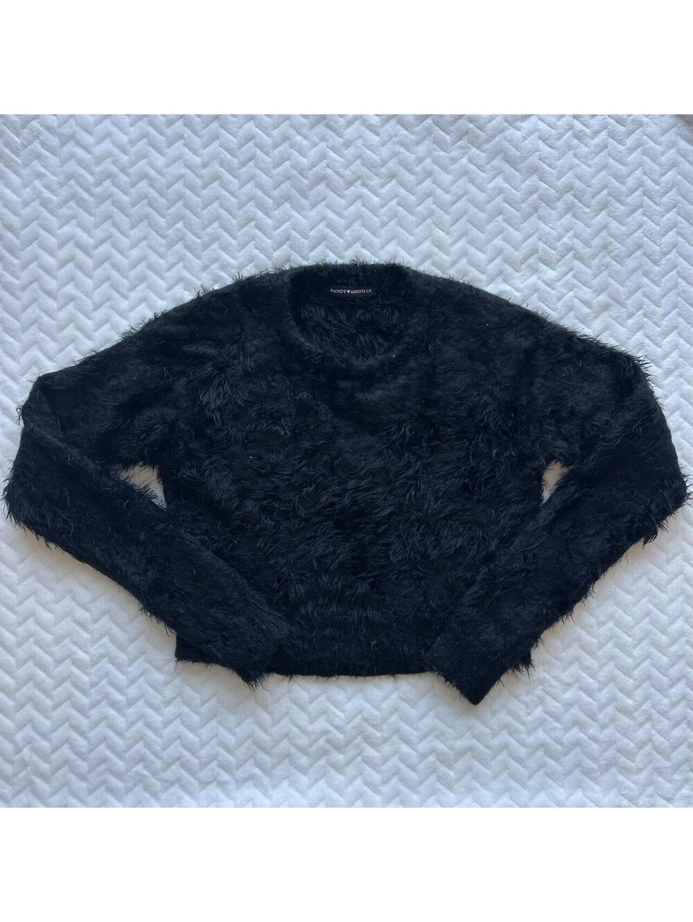 Black fuzzy sweater from Brandy Melville #brandymelville #cozy
